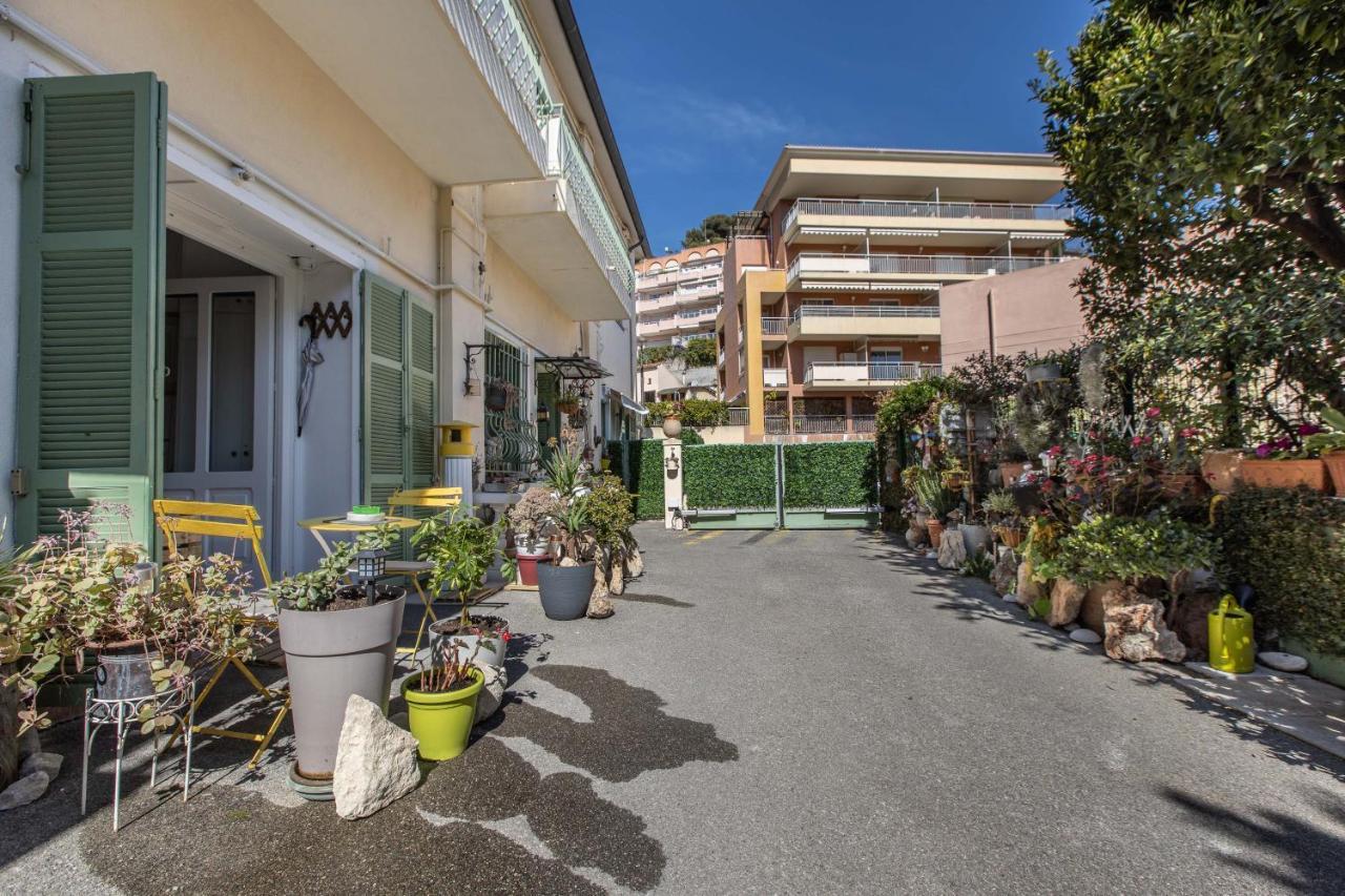 ,,La Chaumiere D'Azur” Apartment โรกบรูน-กัป-มาร์แต็ง ภายนอก รูปภาพ